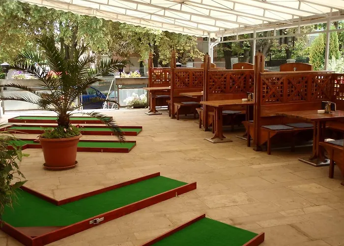 فندق Aquamarin 3*